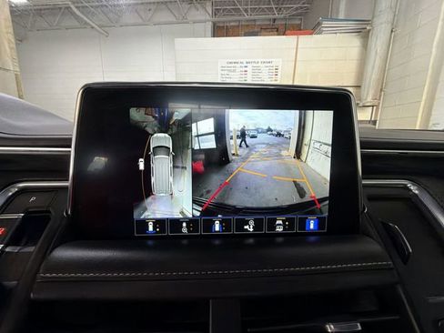 Certified 2022 GMC Yukon XL SLT w/ SLT Premium Package image 17