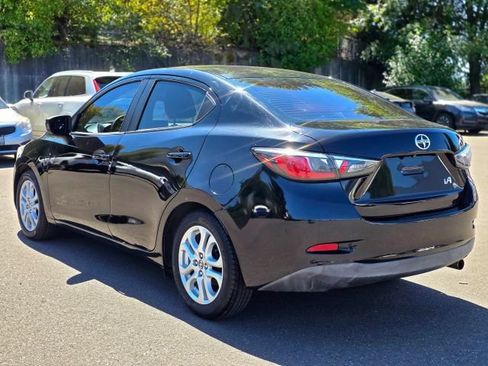 Used 2016 Scion iA FWD image 5