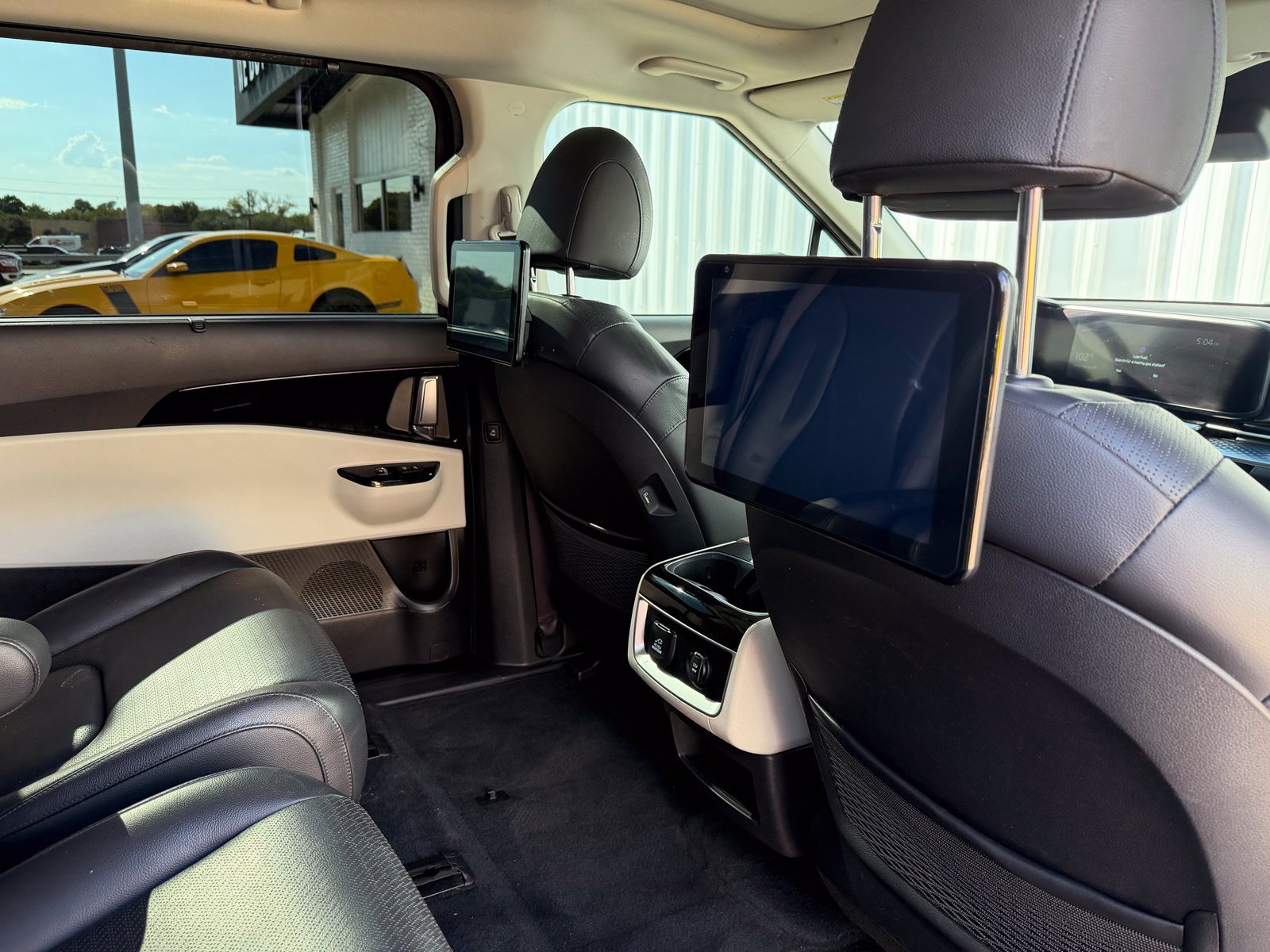 Used 2022 Kia Carnival SX Prestige FWD image 21
