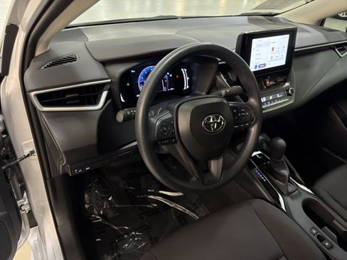 Used 2026 Toyota Corolla LE FWD image 14