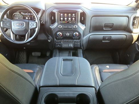 Used 2022 GMC Sierra 2500 AT4 w/ AT4 Premium Plus Package AWD/4WD image 16