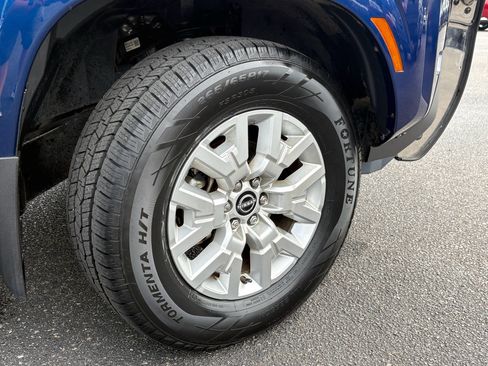 Used 2022 Nissan Frontier SV AWD/4WD image 4