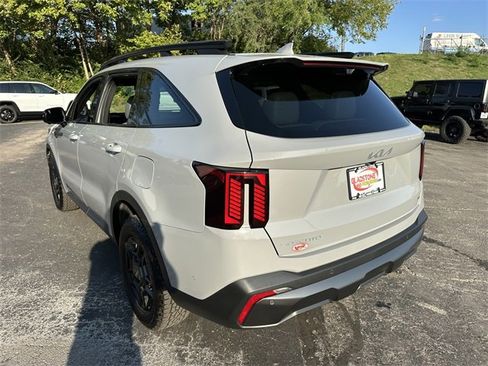 Used 2024 Kia Sorento SX Prestige w/ Sage Leather Package image 8