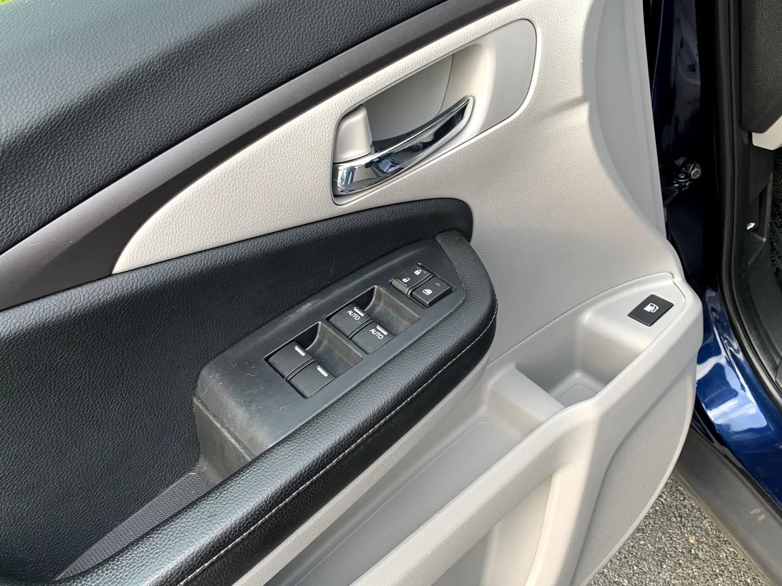 Used 2019 Honda Ridgeline RTL image 22