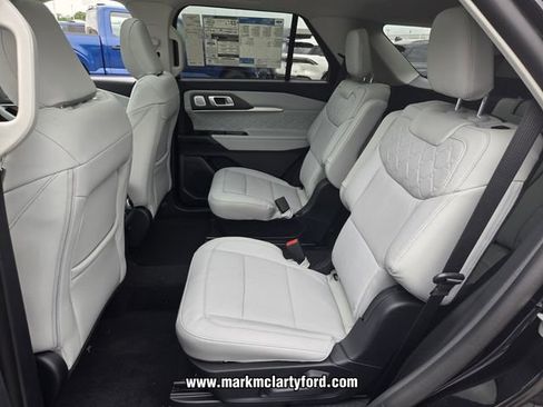 New 2026 Ford Explorer Platinum AWD/4WD image 7