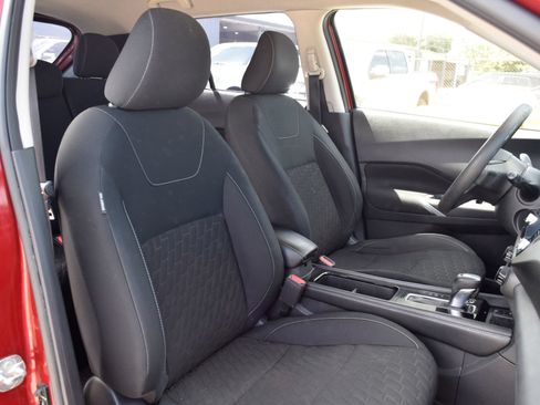 Used 2021 Nissan Kicks SV FWD image 23