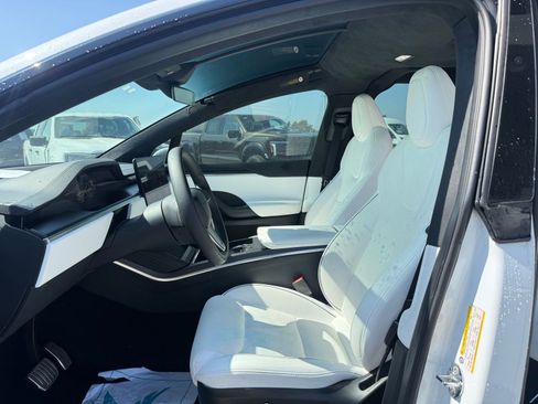 Used 2023 Tesla Model X Plaid image 5