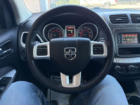 Used 2020 Dodge Journey SE w/ SE Popular Equipment Group FWD image 14