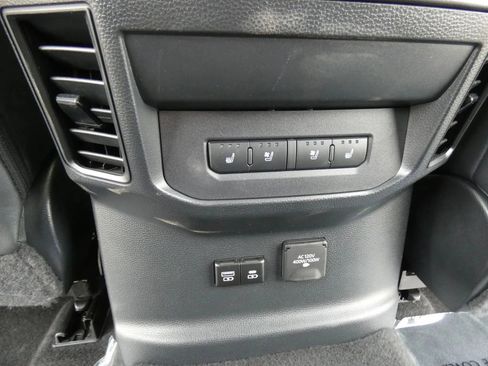 Used 2024 Toyota Tundra Platinum image 37