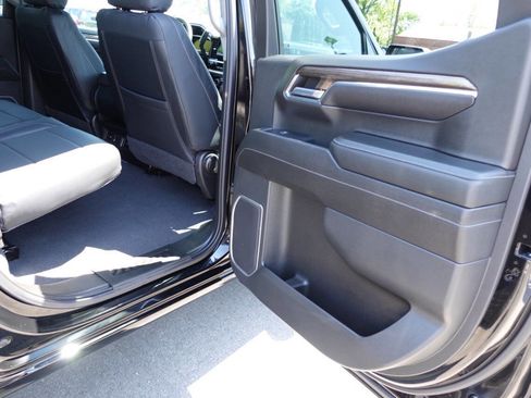 Used 2023 Chevrolet Silverado 1500 LT AWD/4WD image 27