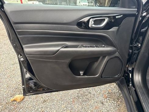 New 2026 Jeep Compass Latitude image 15