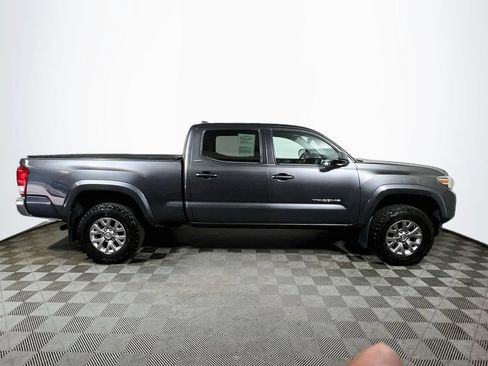 Used 2016 Toyota Tacoma SR5 w/ SR5 Appearance Package (SN) RWD image 8