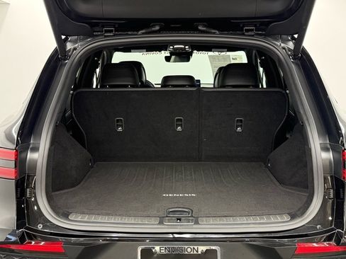 Used 2025 Genesis GV70 2.5T Sport Prestige w/ Sport Prestige Package image 11