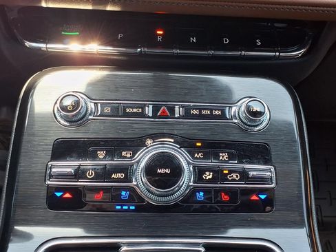 Certified 2023 Lincoln Nautilus Reserve w/ Luxury Package AWD/4WD image 12