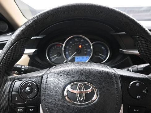 Used 2015 Toyota Corolla LE FWD image 15