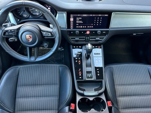 Used 2025 Porsche Macan Turbo image 6