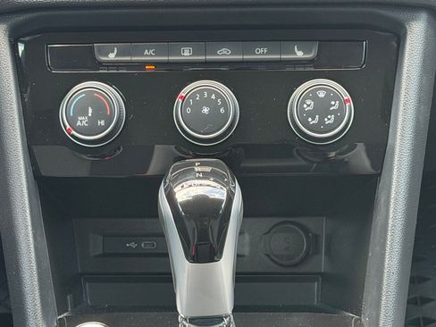 Certified 2024 Volkswagen Taos S AWD/4WD image 17