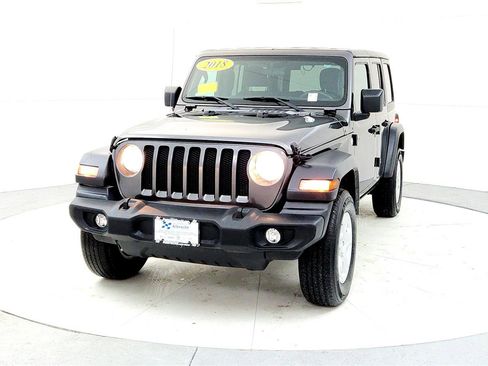 Used 2018 Jeep Wrangler Unlimited Sport S image 2