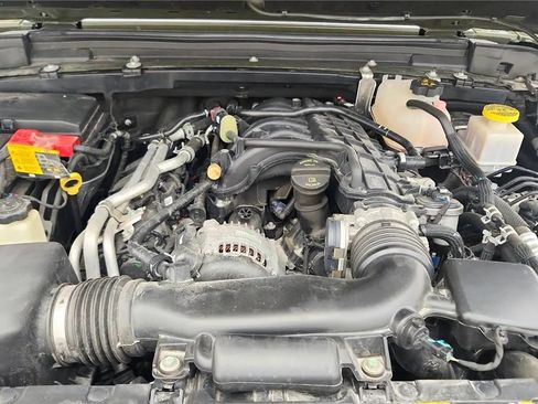 Used 2022 Jeep Gladiator Sport AWD/4WD image 21
