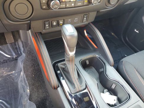 Used 2023 Nissan Frontier Pro-X w/ Pro Convenience Package image 29