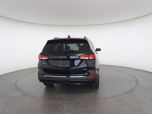 Used 2022 Chevrolet Equinox RS w/ Infotainment Package image 16