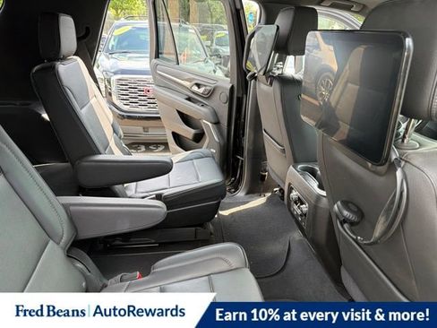 Used 2021 GMC Yukon Denali w/ Denali Premium Package AWD/4WD image 10
