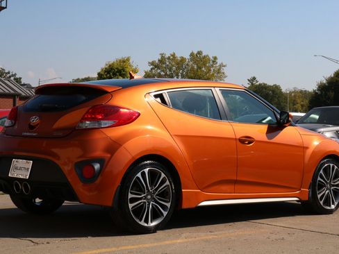 Used 2016 Hyundai Veloster Turbo image 8