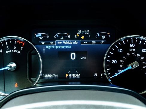 Used 2021 Ford Expedition XLT image 13