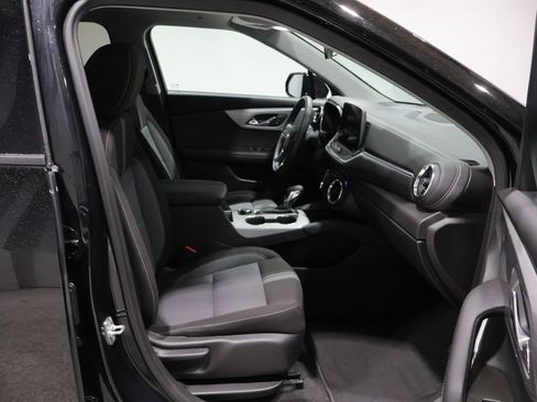 Used 2025 Chevrolet Blazer LT image 23