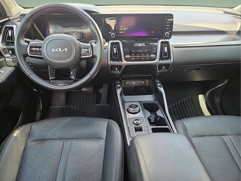 Used 2023 Kia Sorento EX AWD/4WD image 11