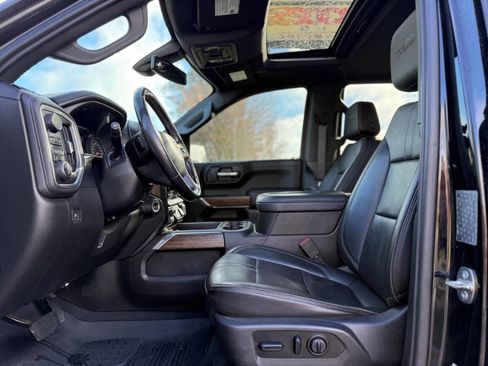 Used 2019 Chevrolet Silverado 1500 High Country image 8