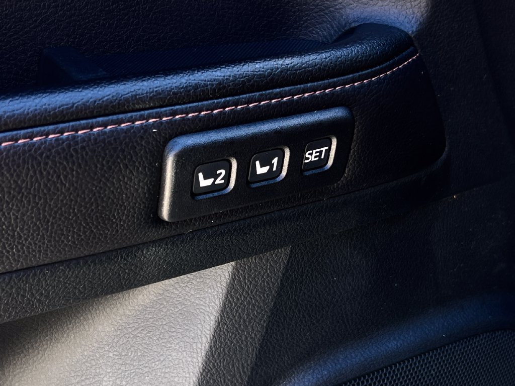 Used 2015 Toyota 4Runner Limited AWD/4WD image 7
