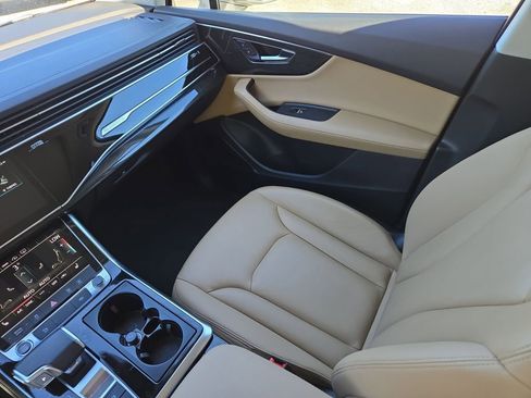 Used 2023 Audi Q7 Premium Plus image 20