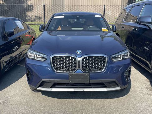 Used 2025 BMW X4 xDrive30i AWD/4WD image 2