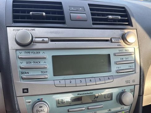 Used 2008 Toyota Camry XLE image 9