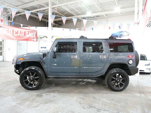 Used 2005 HUMMER H2 w/ Preferred Equipment Group image 6