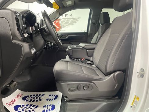 Used 2024 GMC Sierra 1500 SLE w/ Preferred Package image 11