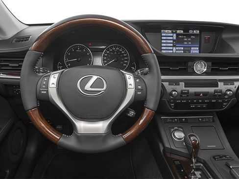 Used 2014 Lexus ES 350 w/ Luxury Package FWD image 6