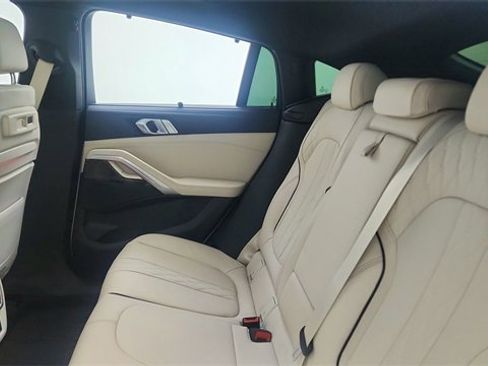 Used 2023 BMW X6 xDrive40i w/ Executive Package image 30