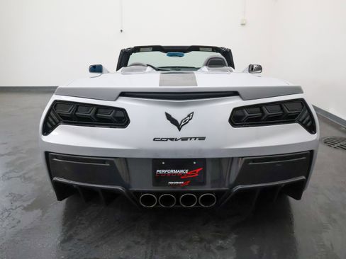 Used 2015 Chevrolet Corvette Stingray Convertible w/ 2LT Preferred Equipment Group RWD image 5
