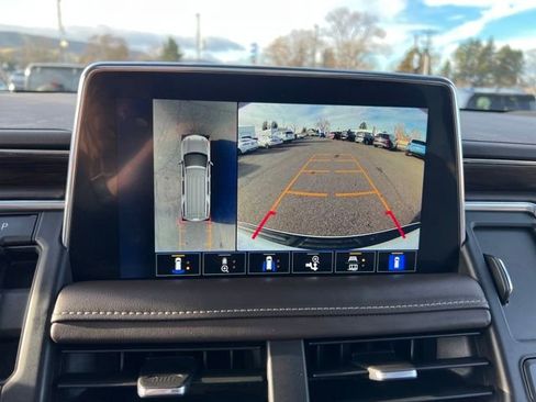 Used 2023 Chevrolet Suburban Z71 w/ Off-Road Capability Package image 19