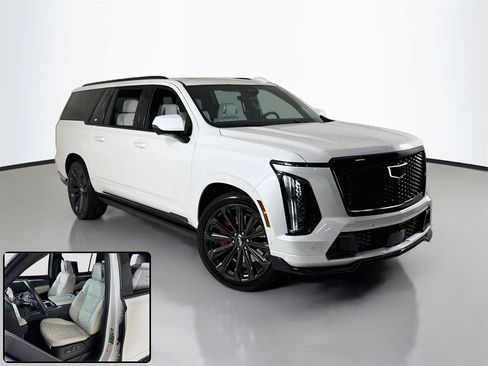 Used 2025 Cadillac Escalade ESV V AWD/4WD image 2