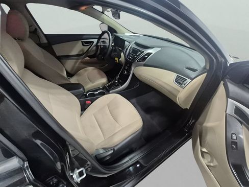 Used 2016 Hyundai Elantra SE FWD image 32