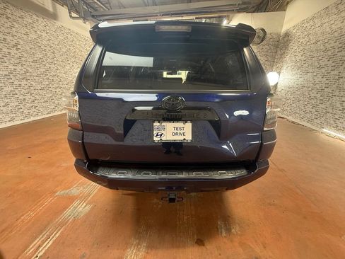 Used 2020 Toyota 4Runner Venture AWD/4WD image 6