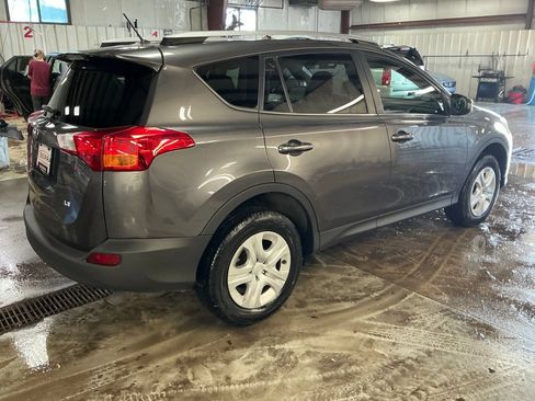 Used 2013 Toyota RAV4 LE AWD/4WD image 5