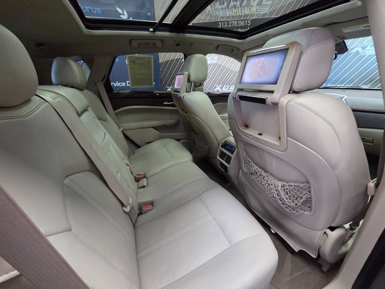 Used 2011 Cadillac SRX Premium FWD image 30