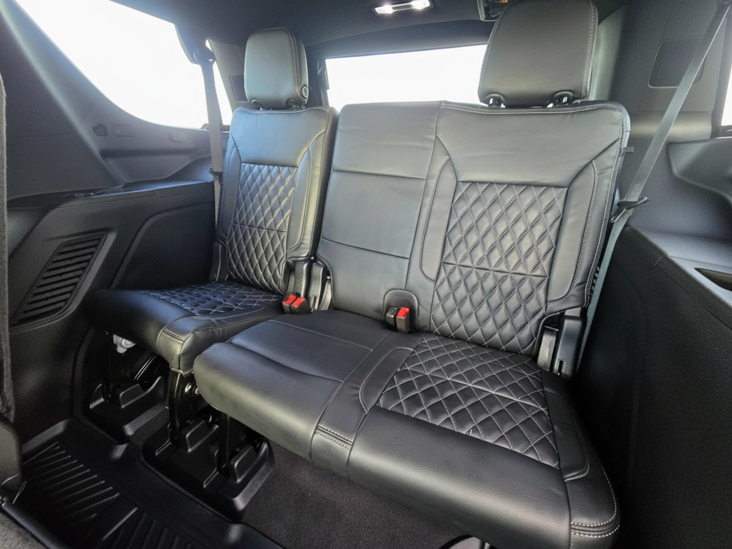 Used 2022 Chevrolet Tahoe LS RWD image 16
