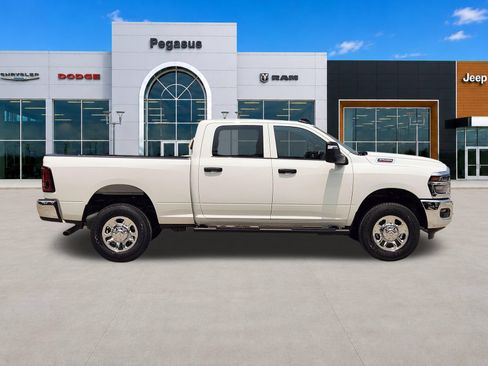 New 2026 RAM 2500 Tradesman AWD/4WD image 7