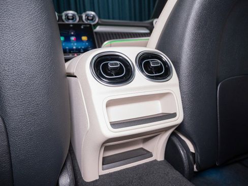 New 2026 Mercedes-Benz C 300 Sedan image 21