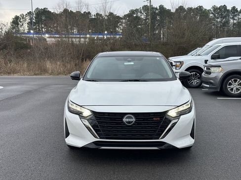 Used 2024 Nissan Sentra SR w/ SR Premium Package image 8